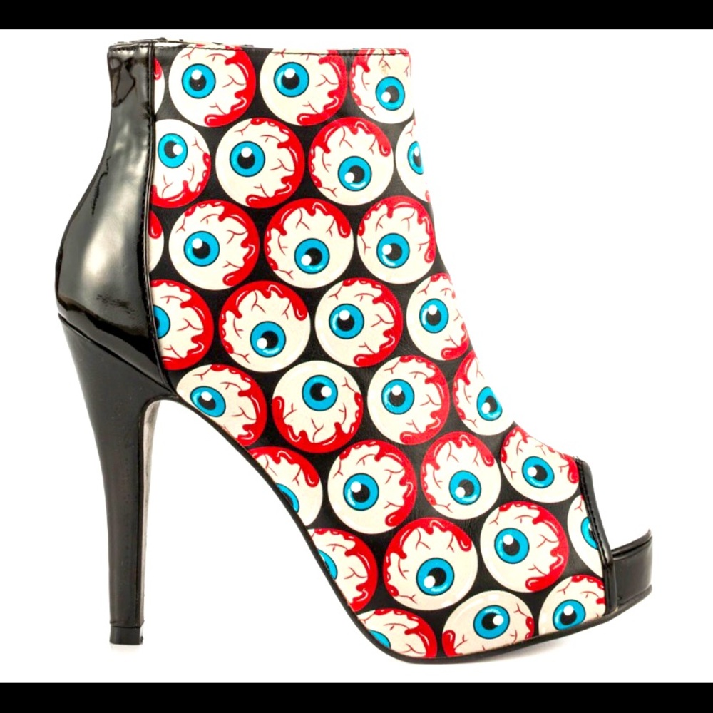 NWOT IRON FIST PEEPING TOM BOOTIE fits like a sz10